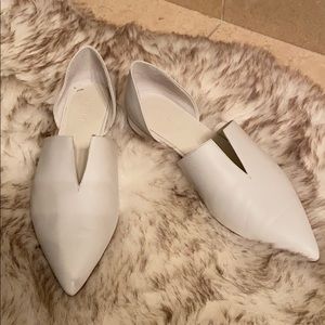 Pointed toe white leather loafers